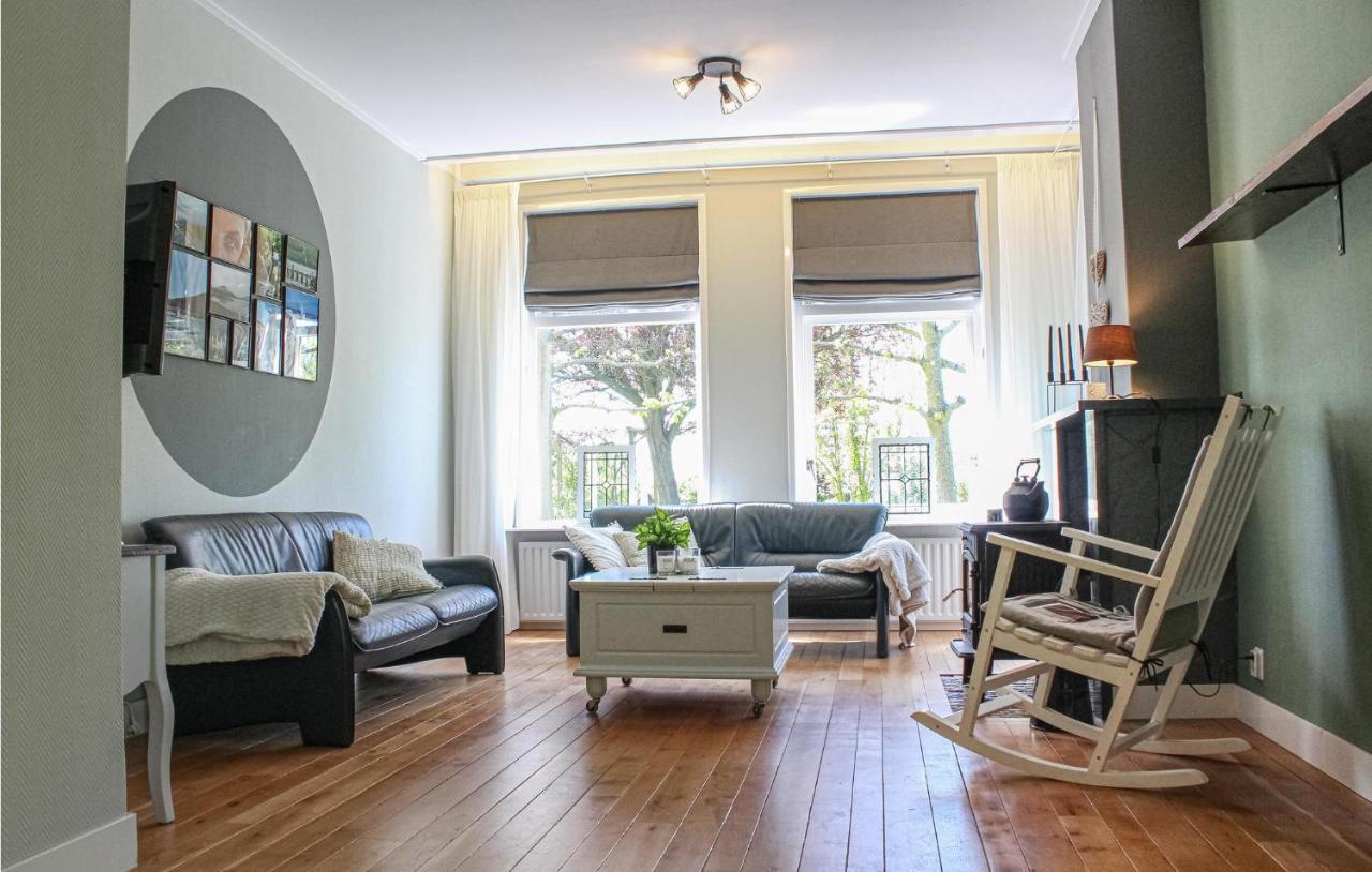 Gorgeous Home In Scharendijke With Kitchen エクステリア 写真